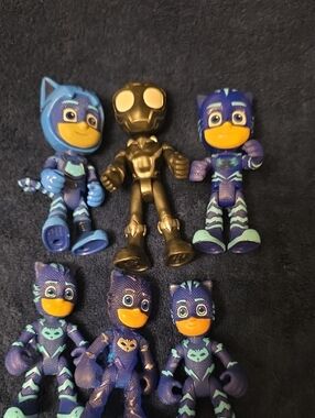 PJ Mask- Catboy and Gold Hero Figure Set - Blue and Gold Kids Toys